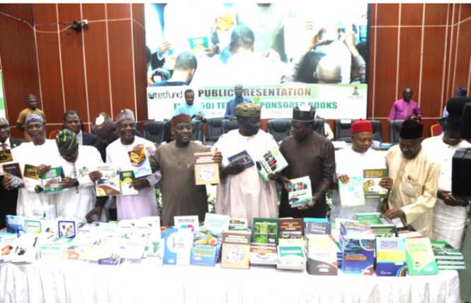 FG unveils 50 textbooks written by Nigerian scholars for tertiary Institutions