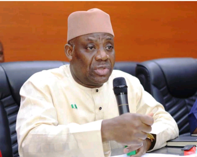 FG unveils 82 textbooks by Nigerian scholars